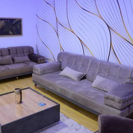 Centar 5 Star Apartment *